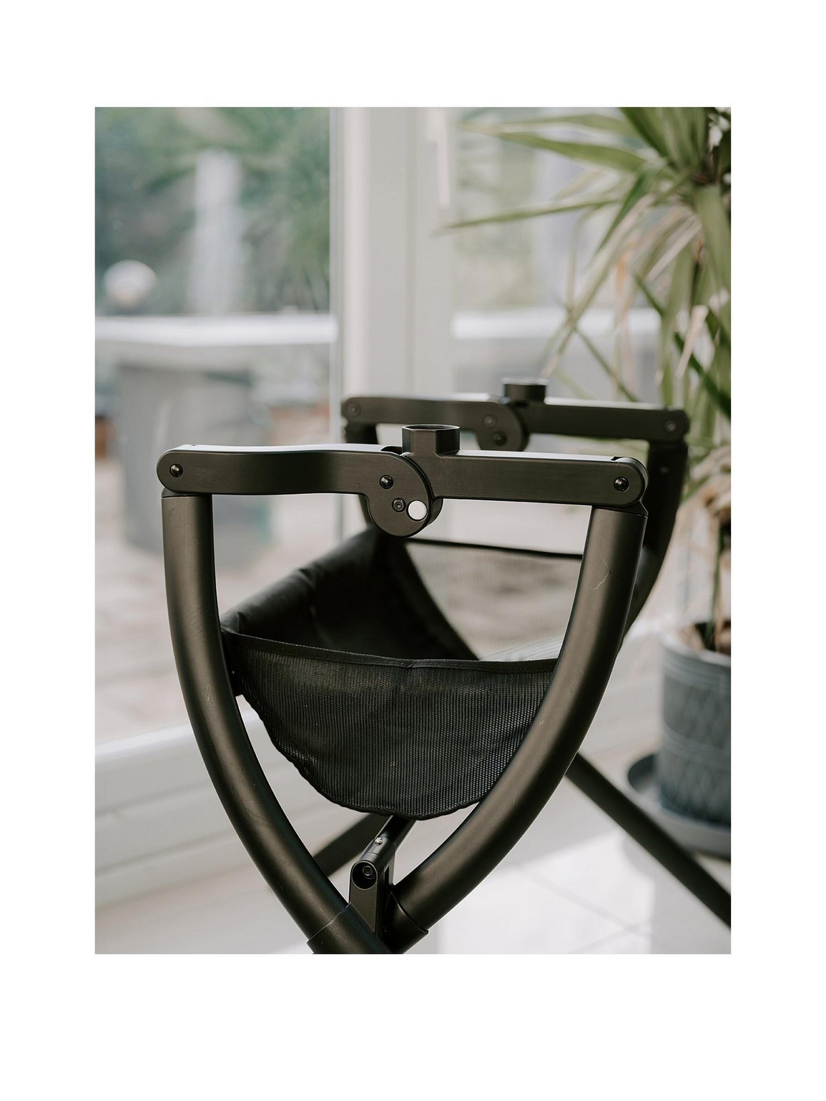 Egg Carrycot Stand