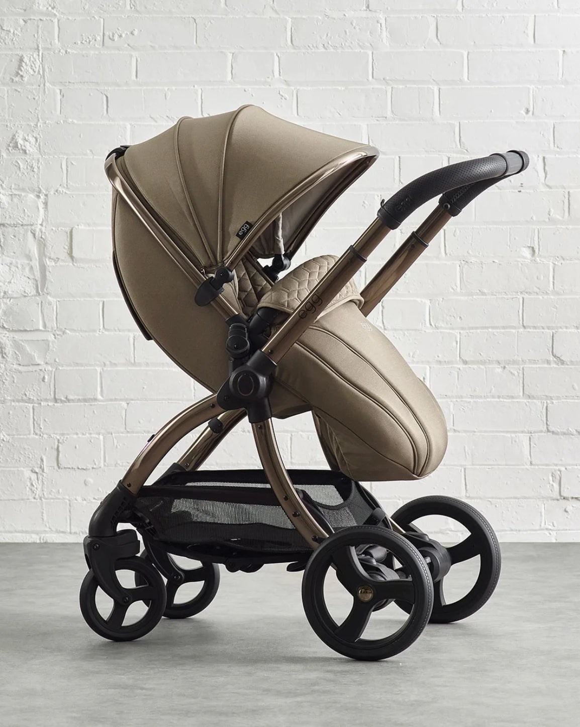 maxi cosi cabriofix pram Egg3 Luxury Bundle with Maxi-Cosi Cabriofix i-Size Car Seat