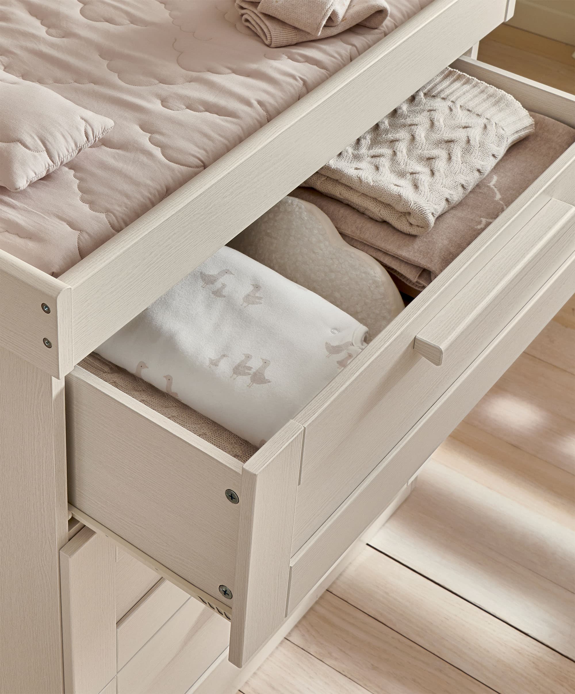 Mamas & Papas Atlas 2 Piece Cotbed Set with Dresser Changer - Stone Instore Collection