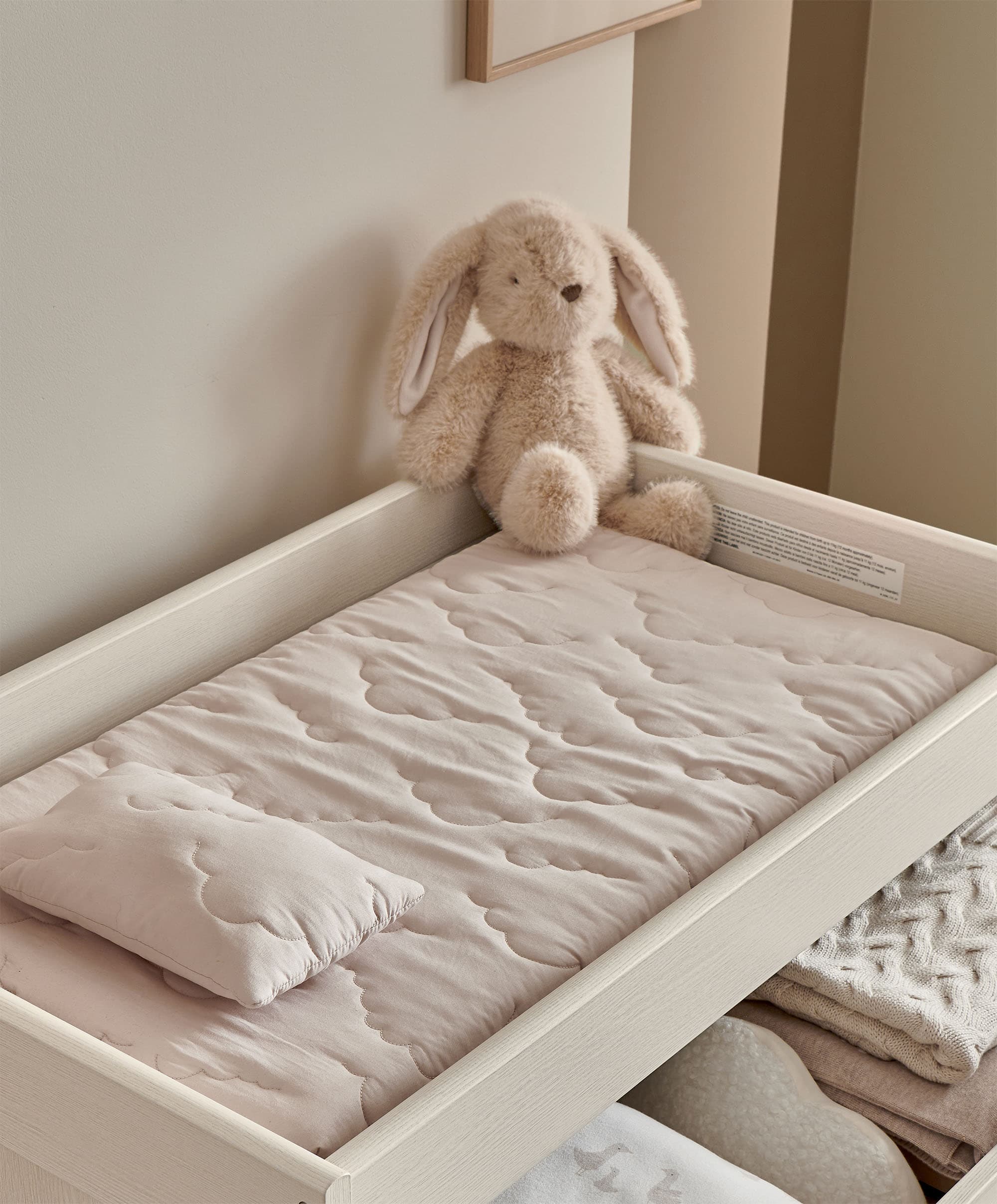 Mamas & Papas Atlas 2 Piece Cotbed Set with Dresser Changer - Stone Instore Collection