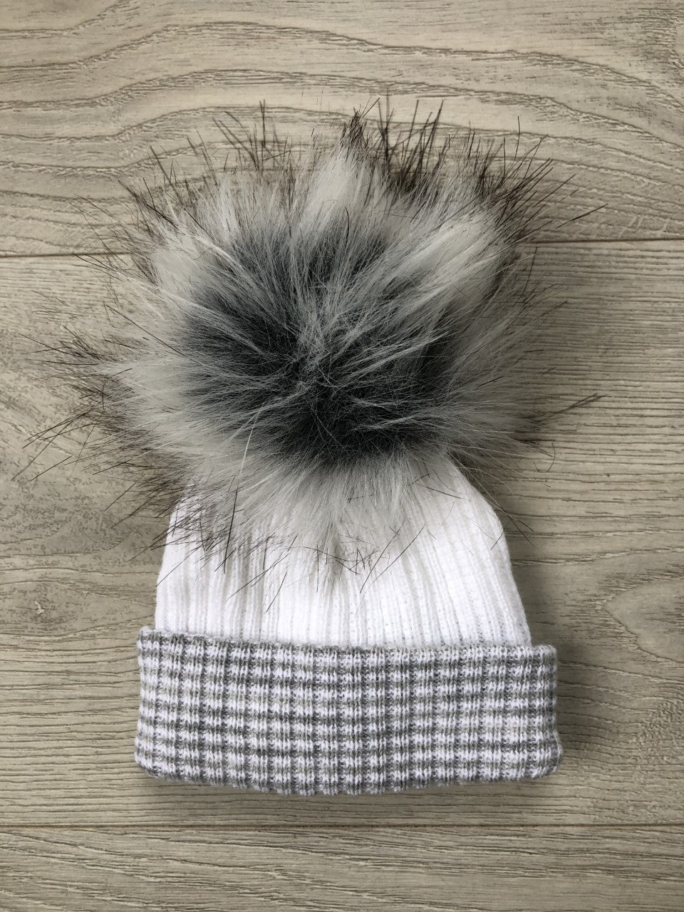 1st Size stripe turn up fur pom pom Hat Grey & White